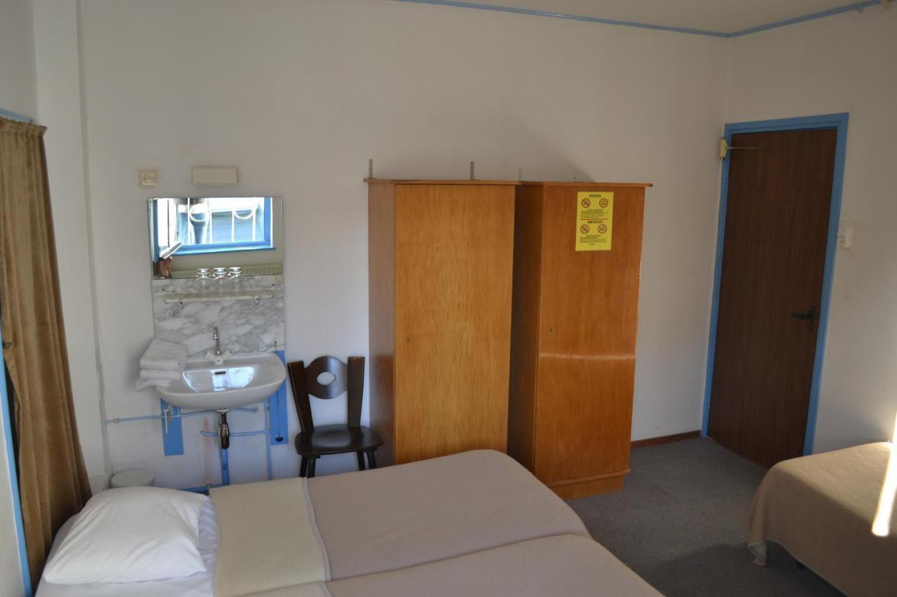 Lahaye Hotel *